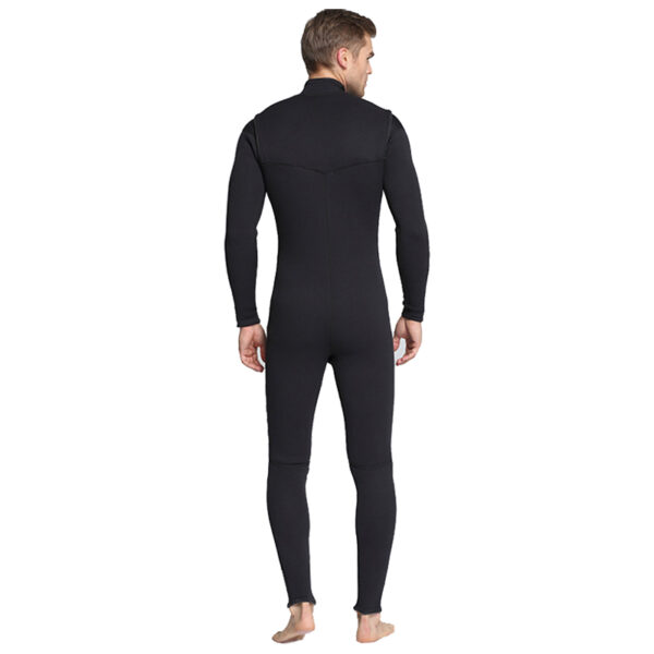 Wetsuit: The perfect companion for underwater activities - 图片 3